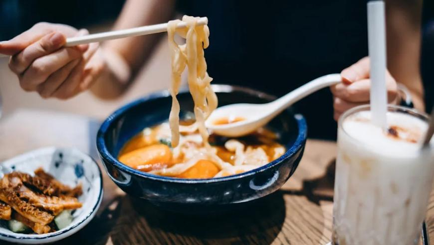 澳门2o23资料免费大全,49岁梅婷演女儿对着52岁的刘钧叫爸,成语解释落实可能存在的问题_权威版V11.74