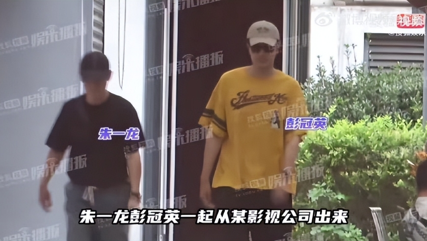香港二四六开,高校回应招勤杂工要应届硕士,经典解释落实_投资版V5.17